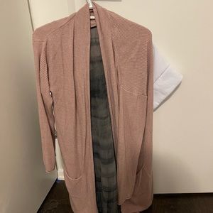 Medium Tahari pink light cardigan